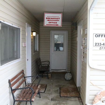 Wakaw Lodge Motel ภายนอก รูปภาพ